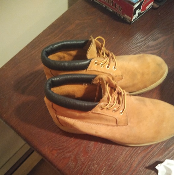 Timberland's - Picture 2 of 4